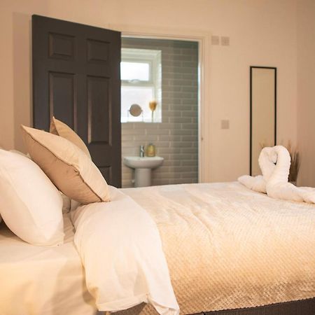 Principality Suites - Two Bed Apartment By Property Promise Cardiff Bagian luar foto