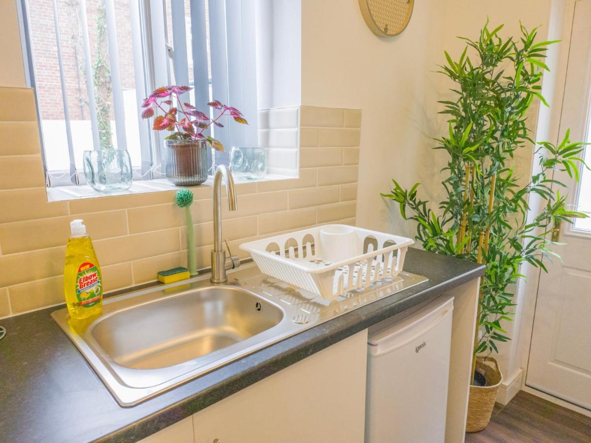 Principality Suites - Two Bed Apartment By Property Promise Cardiff Bagian luar foto